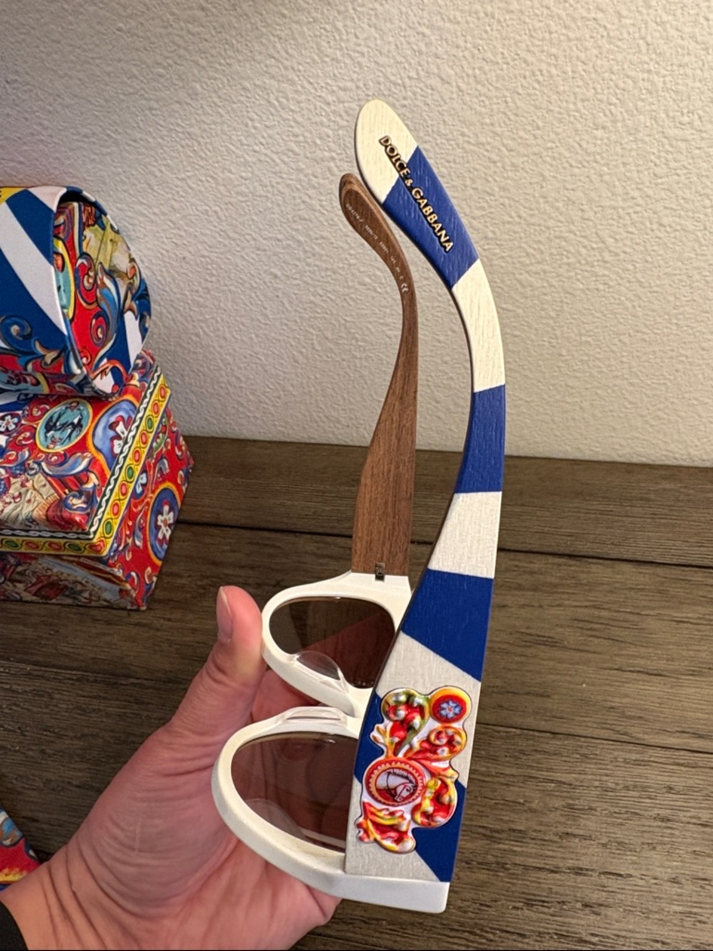 NIB [Dolce & Gabbana] Cat Eye Sicilian Carretto Callet Circus White Sunglasses - Picture 15 of 16